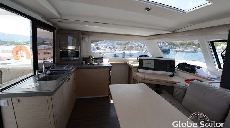 Fountaine Pajot Lucia 40