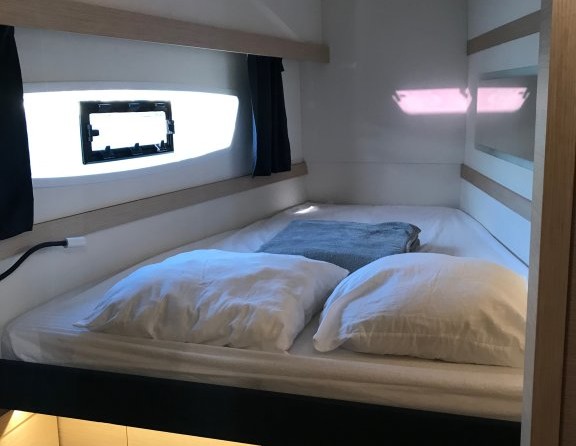 Fountaine Pajot Lucia 40