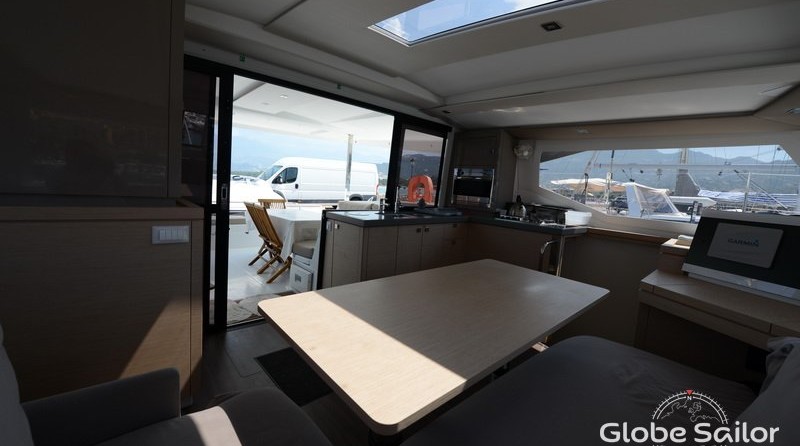 Fountaine Pajot Lucia 40