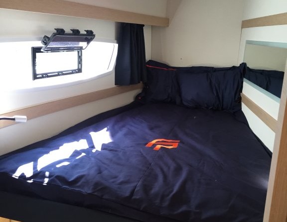 Fountaine Pajot Lucia 40