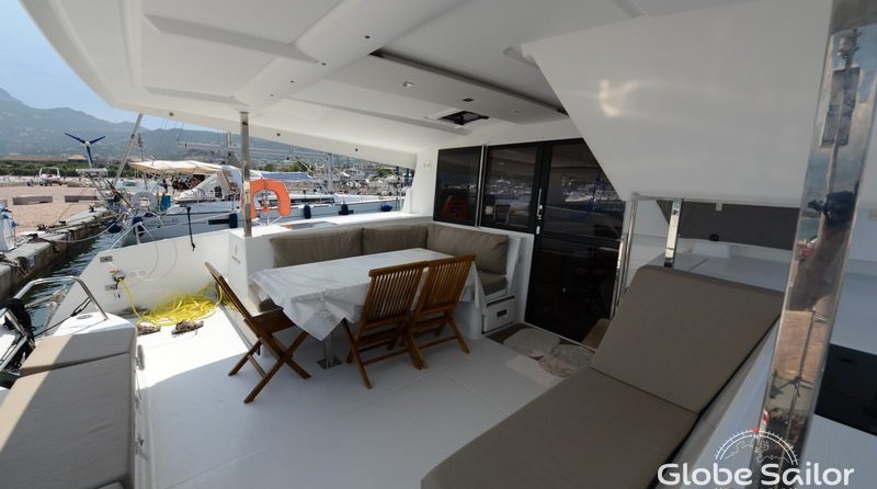 Fountaine Pajot Lucia 40