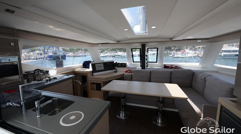Fountaine Pajot Lucia 40