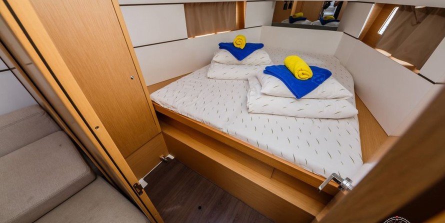 Beneteau Oceanis 38.1