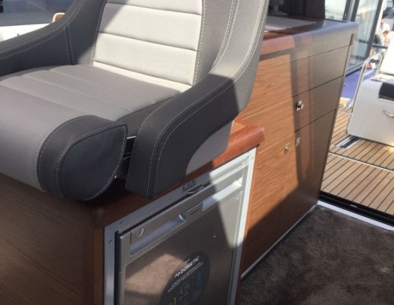 Jeanneau Merry Fisher 895