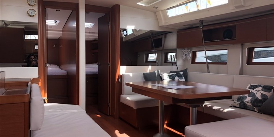 Beneteau Oceanis 51.1