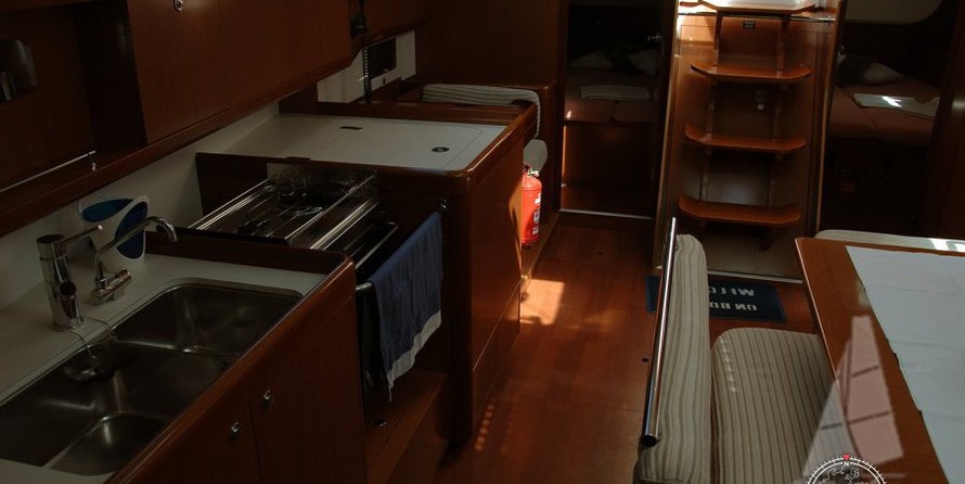 Beneteau Oceanis 43