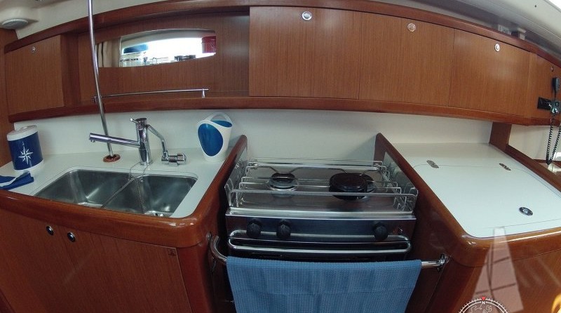 Beneteau Oceanis 43