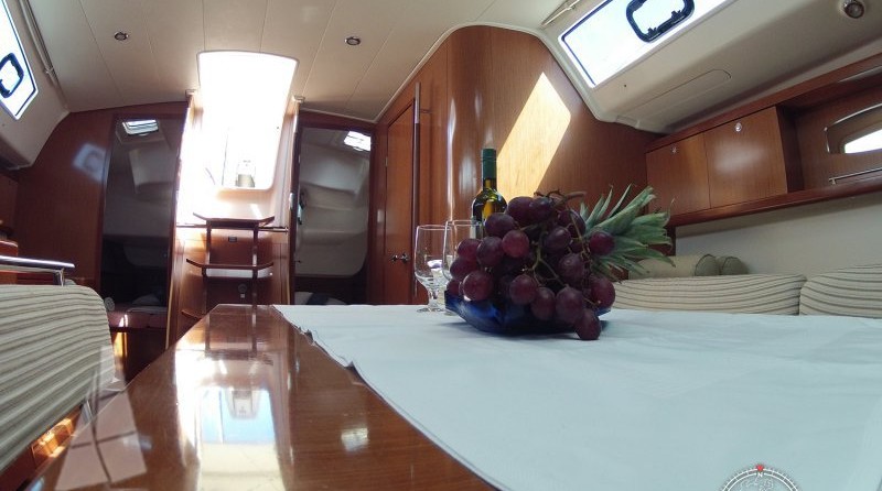 Beneteau Oceanis 43
