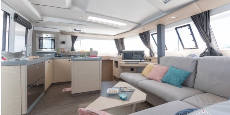 Fountaine Pajot Saona 47