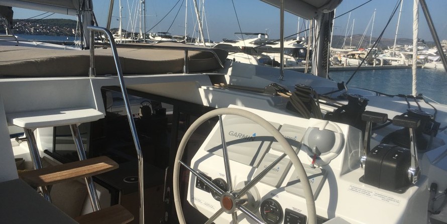 Fountaine Pajot Astréa 42
