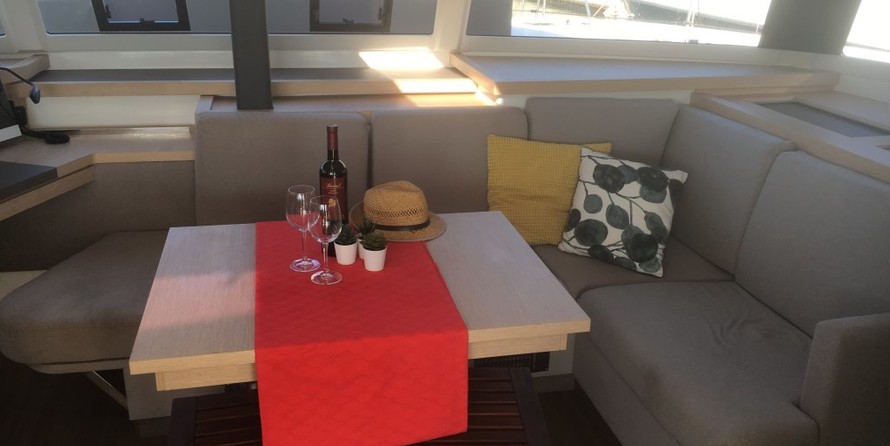 Fountaine Pajot Astréa 42