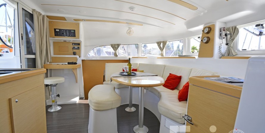 Lagoon 380