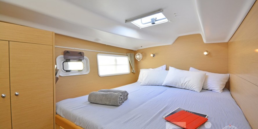 Lagoon 380