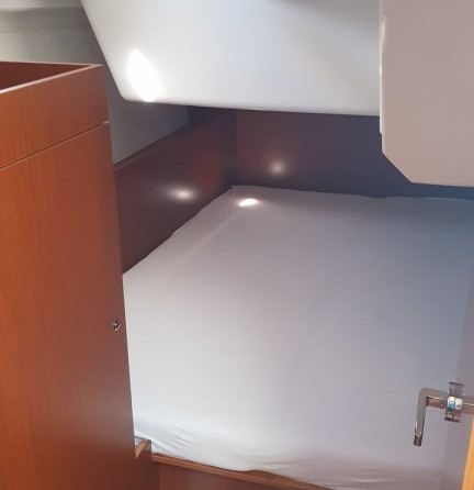 Beneteau Oceanis 38.1