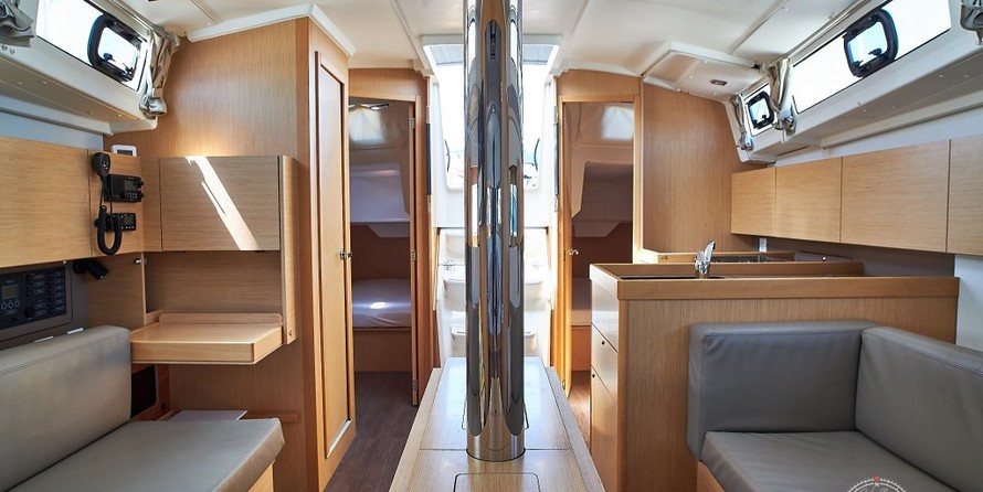 Beneteau Oceanis 38.1