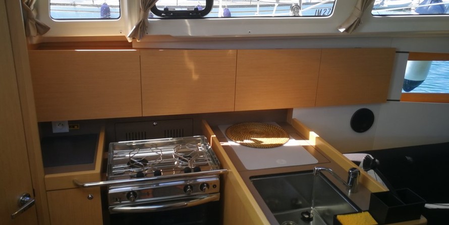 Beneteau Oceanis 35.1