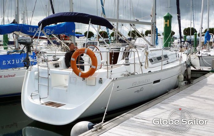 Beneteau 37