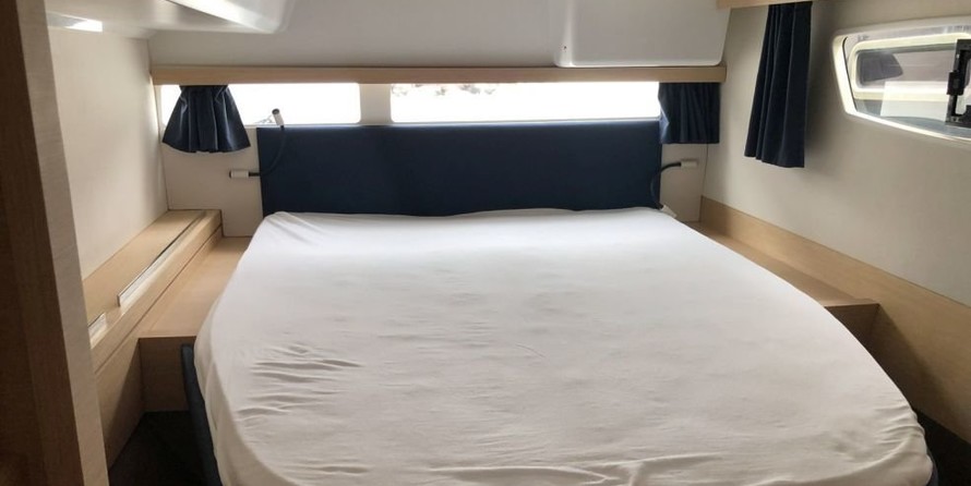 Fountaine Pajot Lucia 40