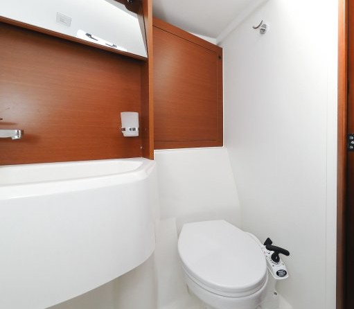 Beneteau Oceanis 51.1