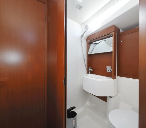 Beneteau Oceanis 51.1