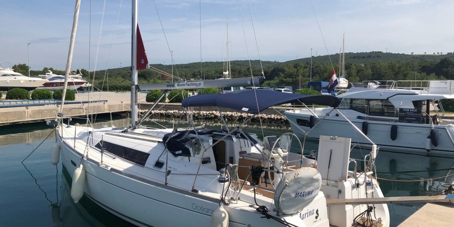 Beneteau Oceanis 37