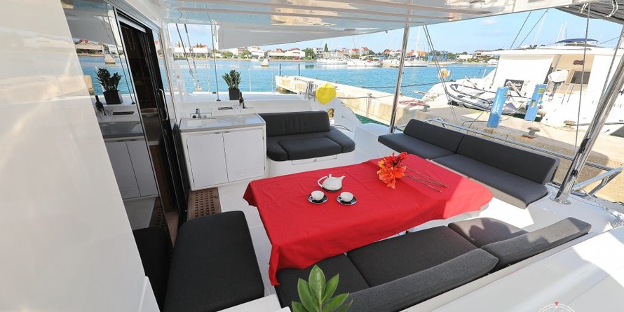 Lagoon 50