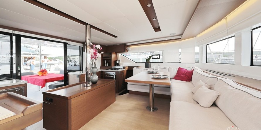 Lagoon 50