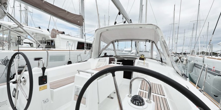 Beneteau Oceanis 35.1
