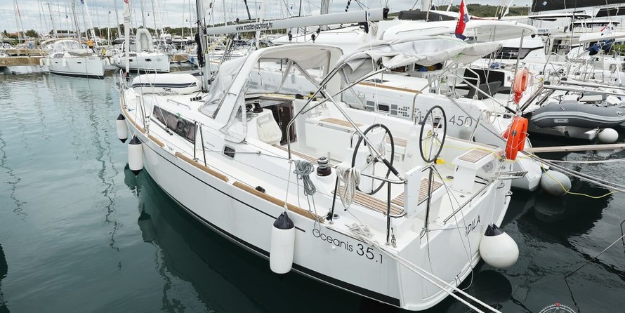 Beneteau Oceanis 35.1