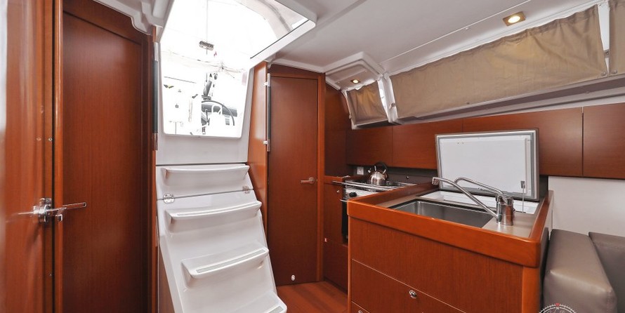 Beneteau Oceanis 35.1