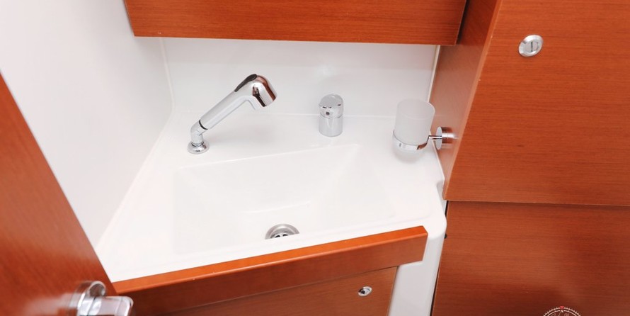 Beneteau Oceanis 35.1