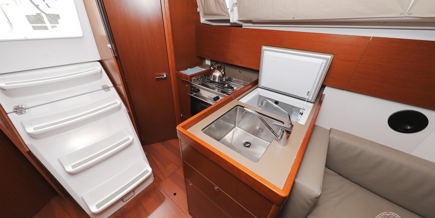 Beneteau Oceanis 35.1