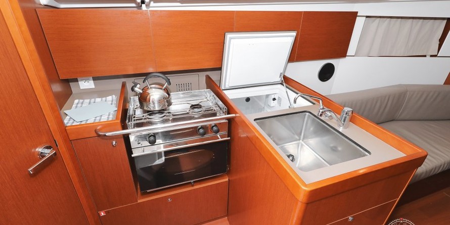 Beneteau Oceanis 35.1