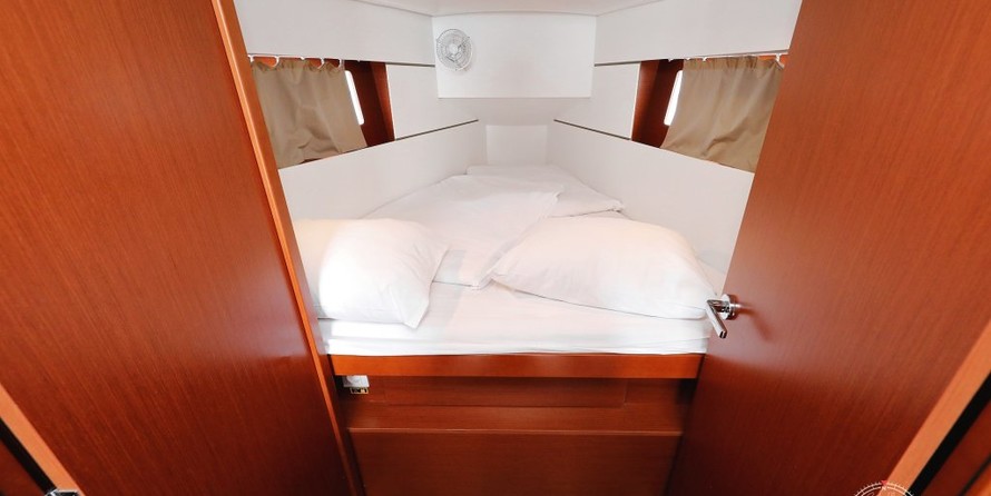 Beneteau Oceanis 35.1