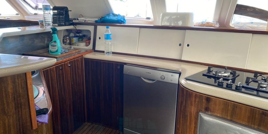 Fountaine Pajot Marquise 56