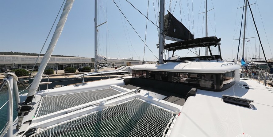 Lagoon 450