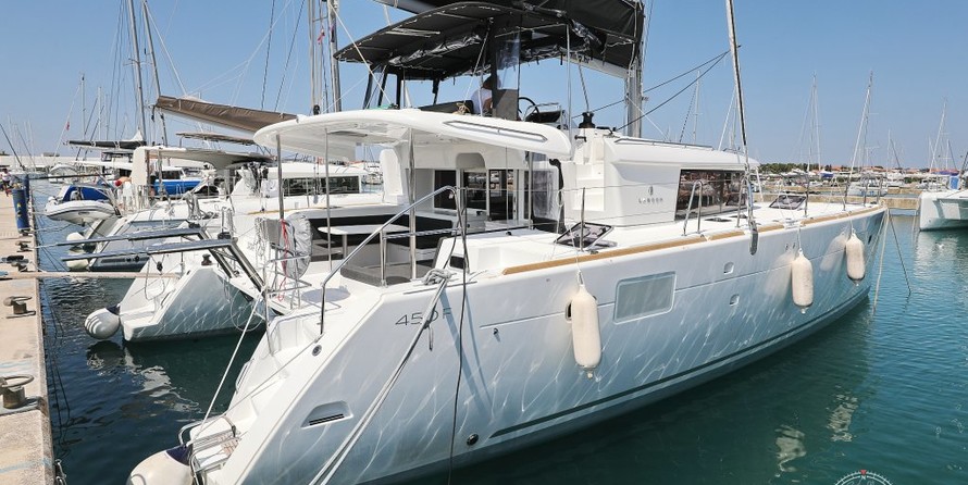 Lagoon 450