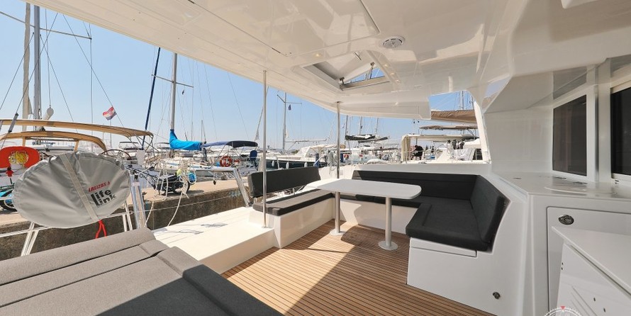 Lagoon 450