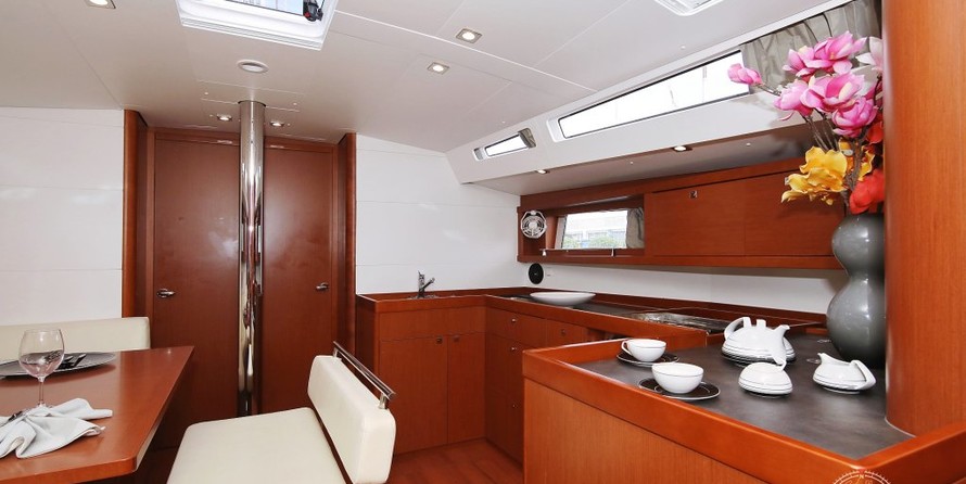 Beneteau Oceanis 48
