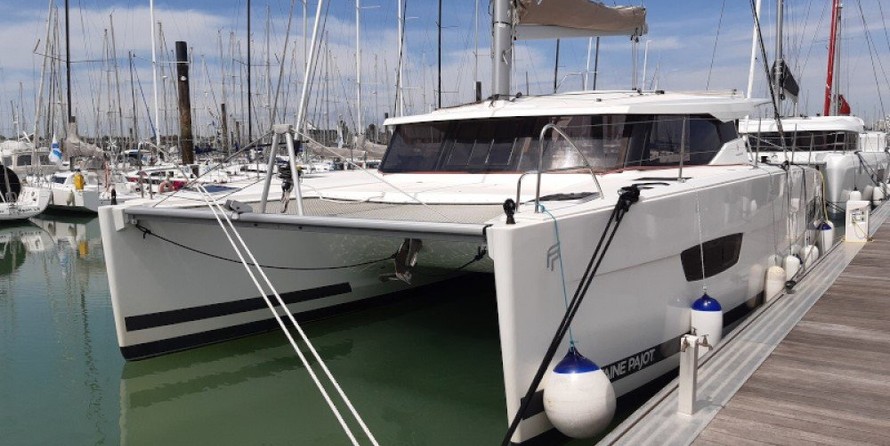 Fountaine Pajot Lucia 40