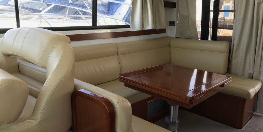 Beneteau Antares 42