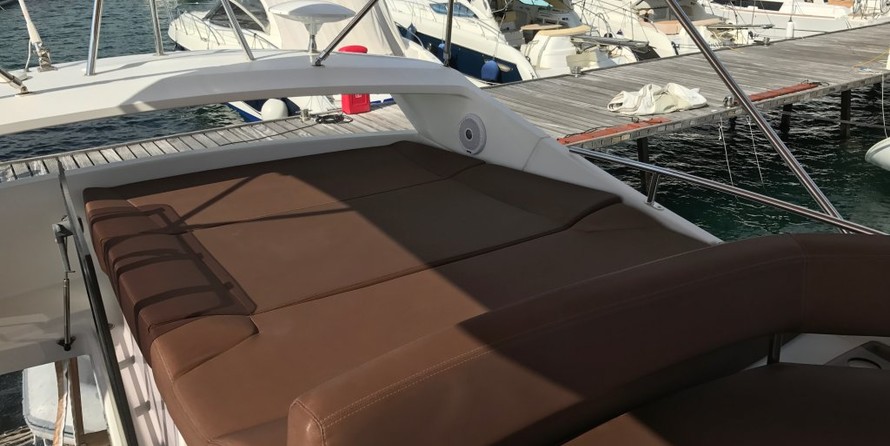 Beneteau Antares 42