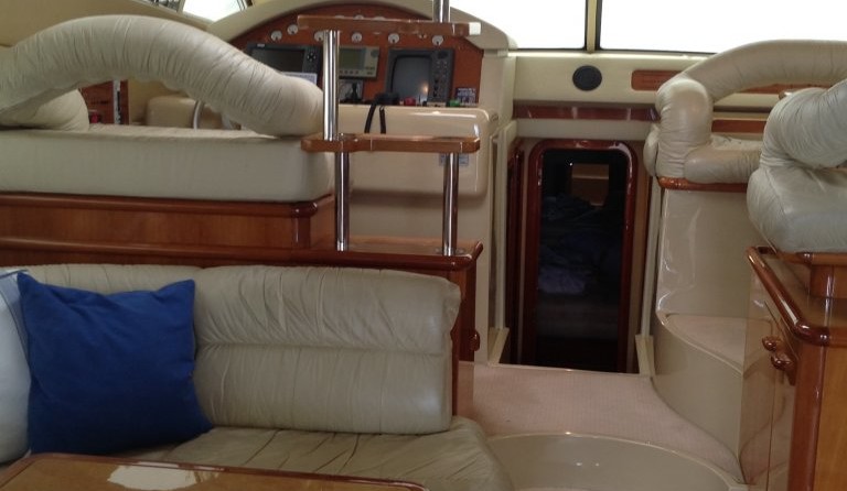 Ferretti 460