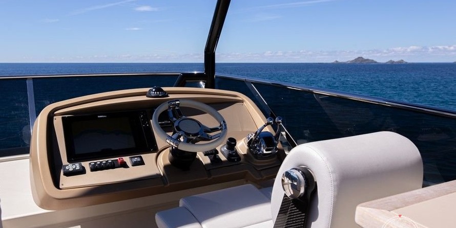 Monte Carlo Yachts 6 Fly