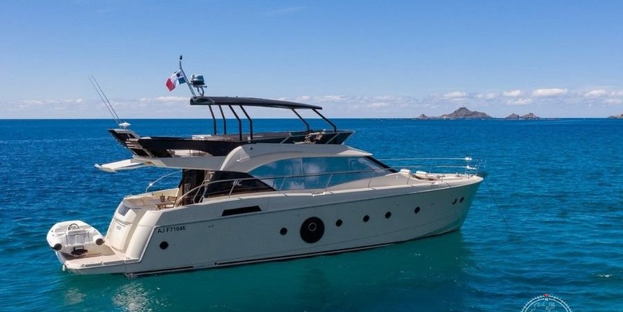 Monte Carlo Yachts 6 Fly