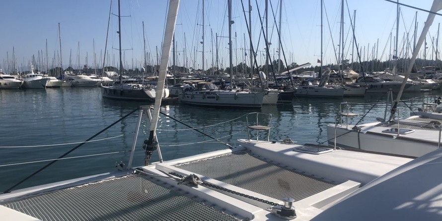 Lagoon 450