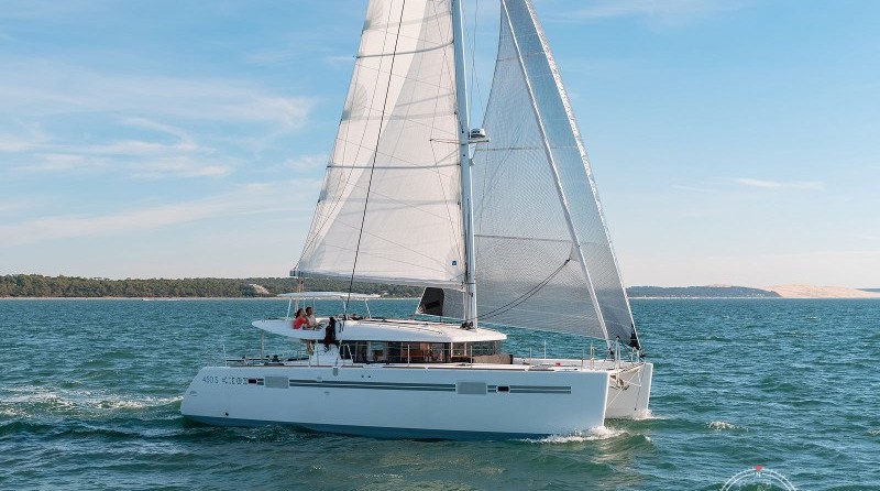 Lagoon 450 SporTop