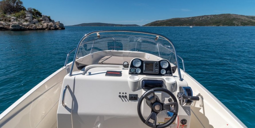 Quicksilver Activ 605 Open