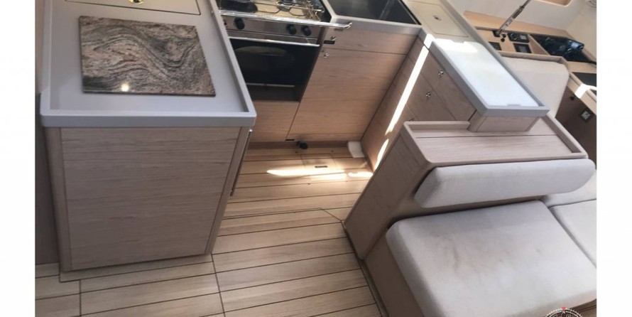 Beneteau Oceanis 51.1