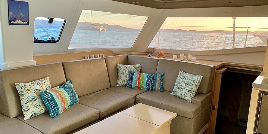 Fountaine Pajot Helia 44